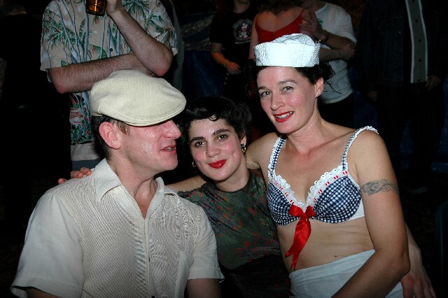 min 2007 11 25 riot 479